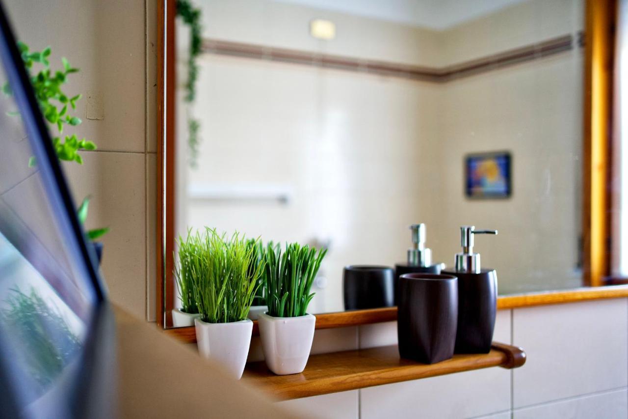 Casa Zoe Apartment Free Parking,Self Check In & Free Wi Fi Parma Bagian luar foto