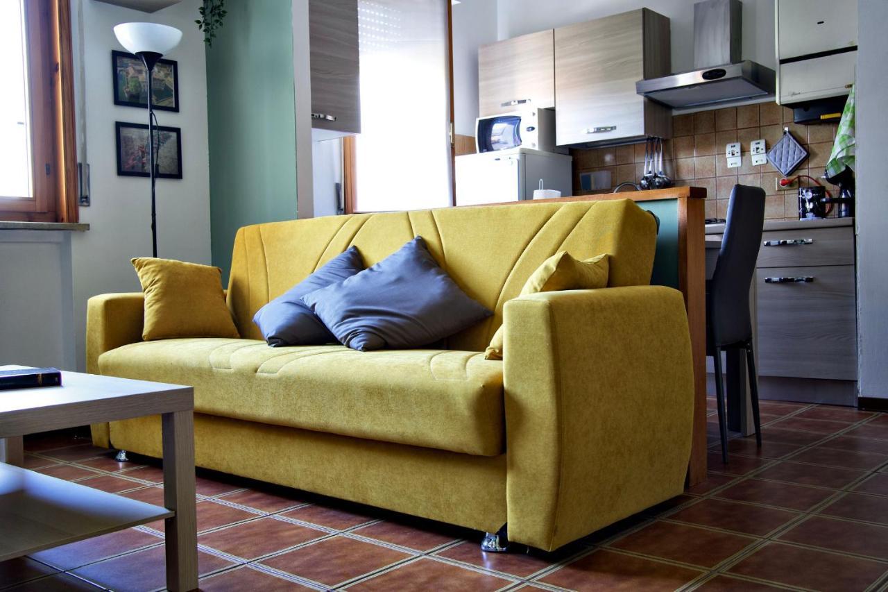 Casa Zoe Apartment Free Parking,Self Check In & Free Wi Fi Parma Bagian luar foto