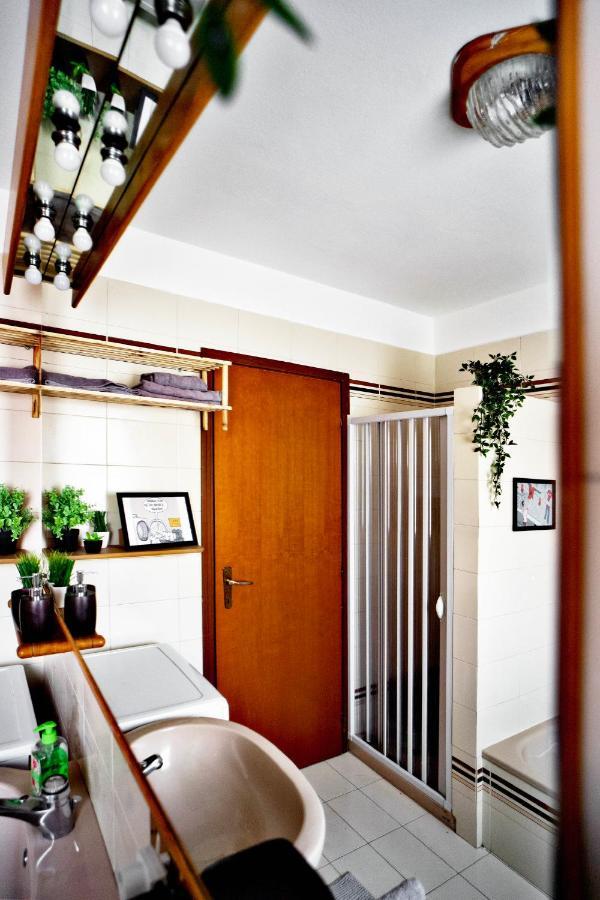 Casa Zoe Apartment Free Parking,Self Check In & Free Wi Fi Parma Bagian luar foto