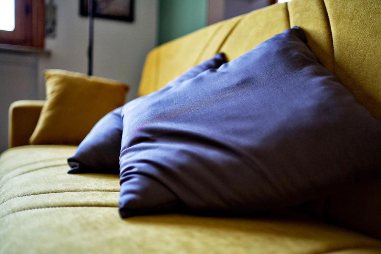 Casa Zoe Apartment Free Parking,Self Check In & Free Wi Fi Parma Bagian luar foto