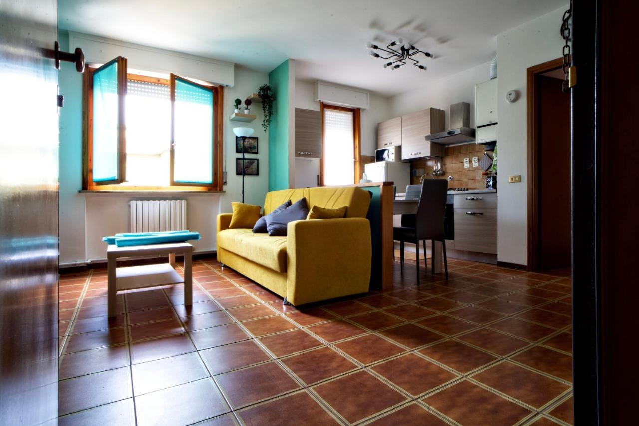 Casa Zoe Apartment Free Parking,Self Check In & Free Wi Fi Parma Bagian luar foto